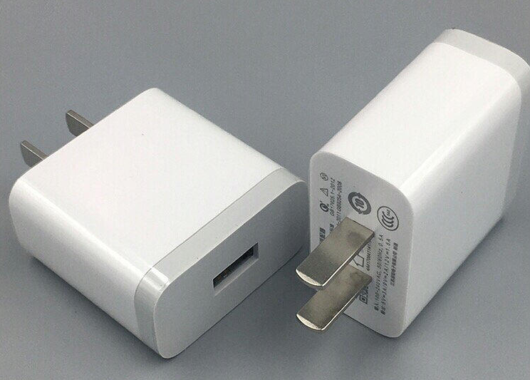 手機(jī)充電頭一般用什么膠水？聚力攜手團(tuán)隊(duì)研發(fā)高穩(wěn)定電子密封膠